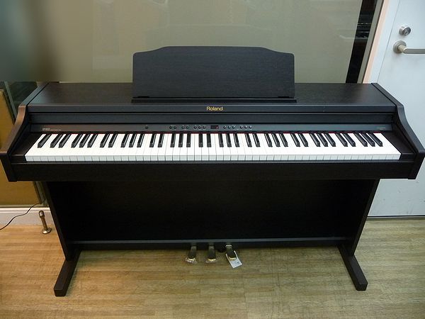 ROLAND電子ピアノ「RP-401R」（中古）の紹介｜中古ピアノ通販専門 